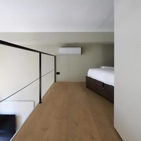 Doma Lux Station Apartment