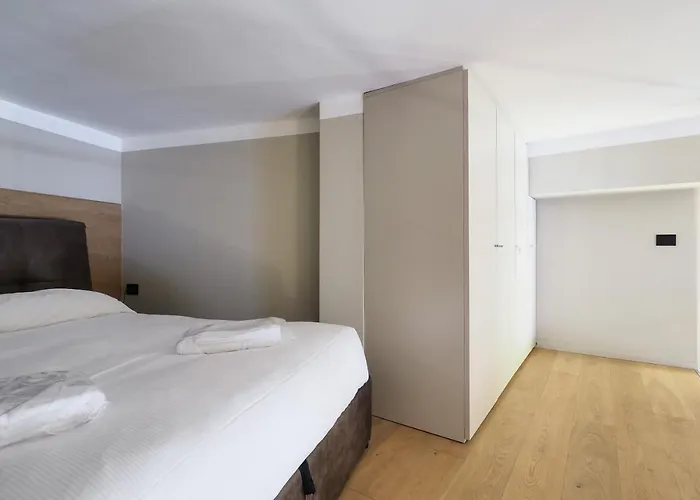 Premium Two-level Caiazzo Stazione Appartamento
