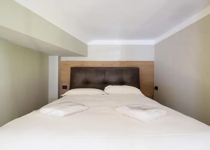 Premium Two-level Caiazzo Stazione Appartamento *